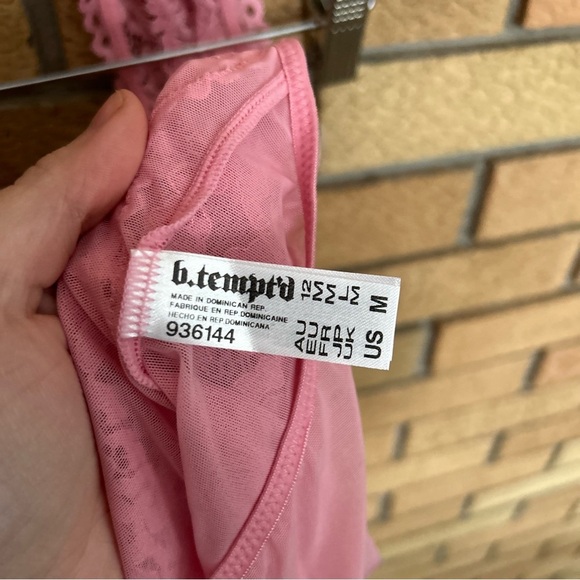 NWT b tempt’d by Wacoal Ciao Bella Bodysuit Pink Lace Sexy Lingerie Size Medium - Picture 5 of 5